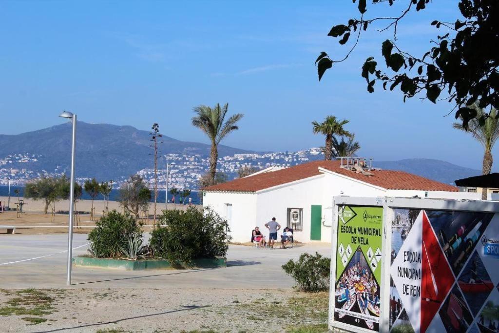 A16-Casa Con Barbacoa En La Playa Villa Empuriabrava Buitenkant foto