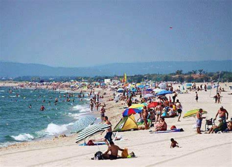 A16-Casa Con Barbacoa En La Playa Villa Empuriabrava Buitenkant foto