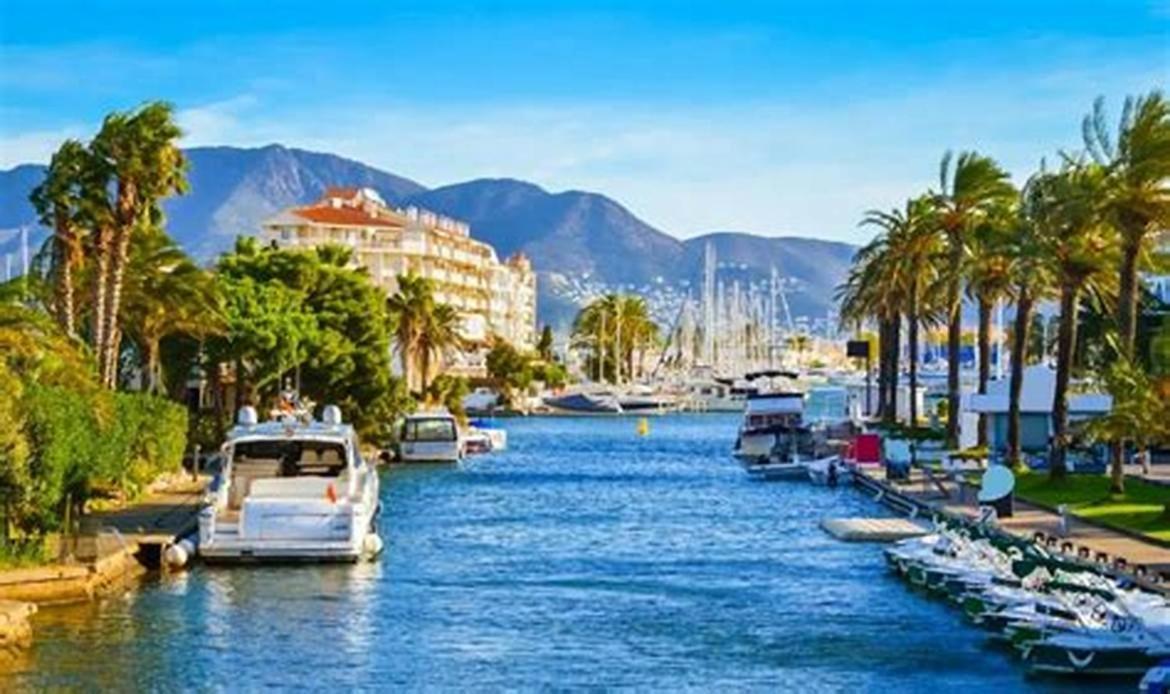 A16-Casa Con Barbacoa En La Playa Villa Empuriabrava Buitenkant foto